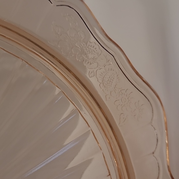 Pink Depression Mayfair Open Rose 3 Footed Glass Cake Plate 10 Inch Diameter - Picture 3 of 4